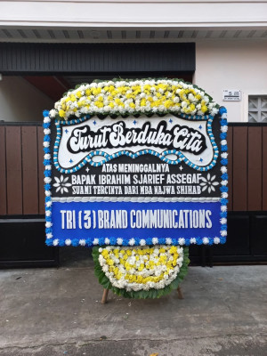 Papan Bunga Duka di Nunggawi
